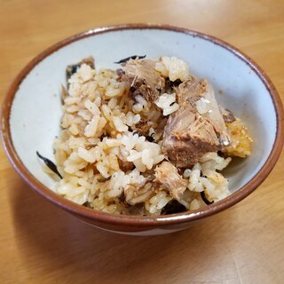 鯖味噌煮缶の炊き込みご飯